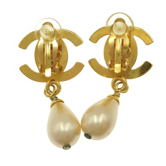 CHANEL Coco Mark Turn Lock Pearl Effect Earrings Gold - Picture 2 of 8